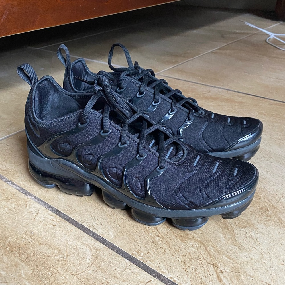 Nike Air Vapoxmax Plus “Triple Black” (no box)